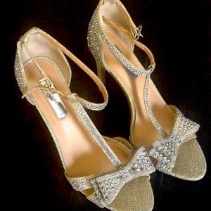 Gorgeous Reese Rhinestone Bow Dress Sandals